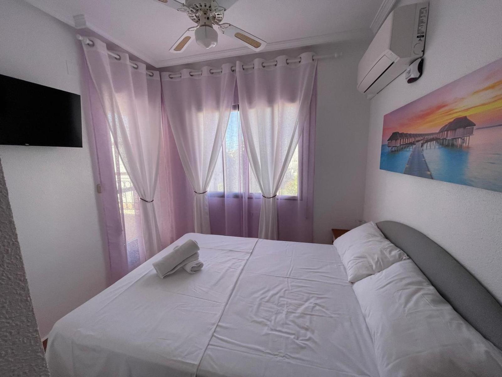 Espanhouse Sonia In La Zenia Playas De 오리후엘라 외부 사진